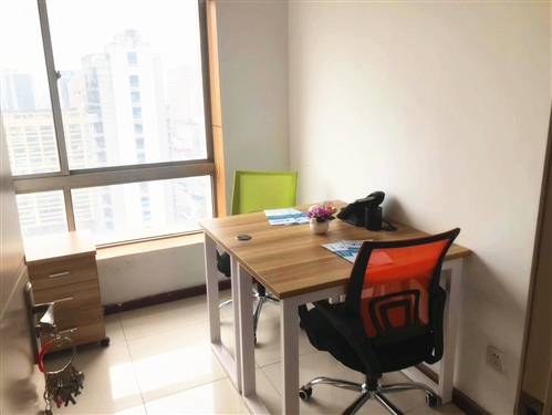 西湖区2-3人办公间出租，精装修带家具，水电物业全包