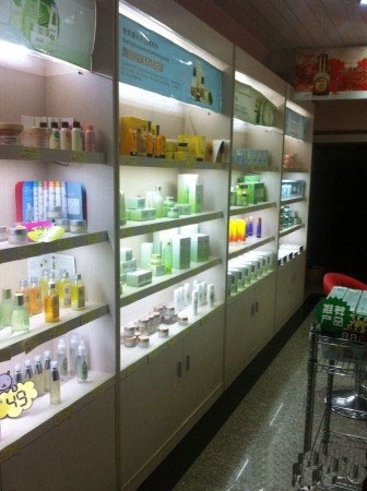 转让夜市化妆品店,空转带货转都行