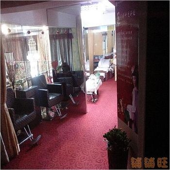 江东70平理发店低价转让