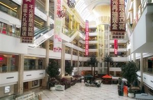 低价急转厨柜店面300平方
