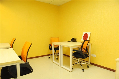 注册公司的小型办公室2至10人间招租